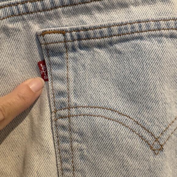 Vintage Levis 561 Shorts Womens 12 Light Wash Denim High Rise Loose Fit USA 90s - Picture 8 of 14